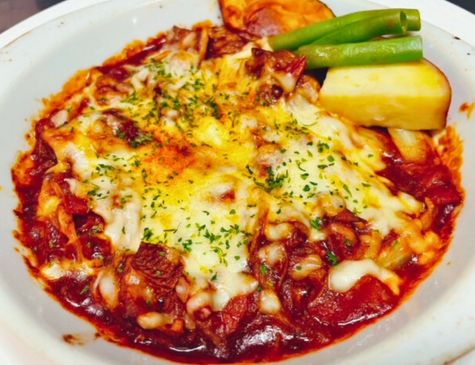 フレンチ風牛モツ煮込みグラタン仕立て